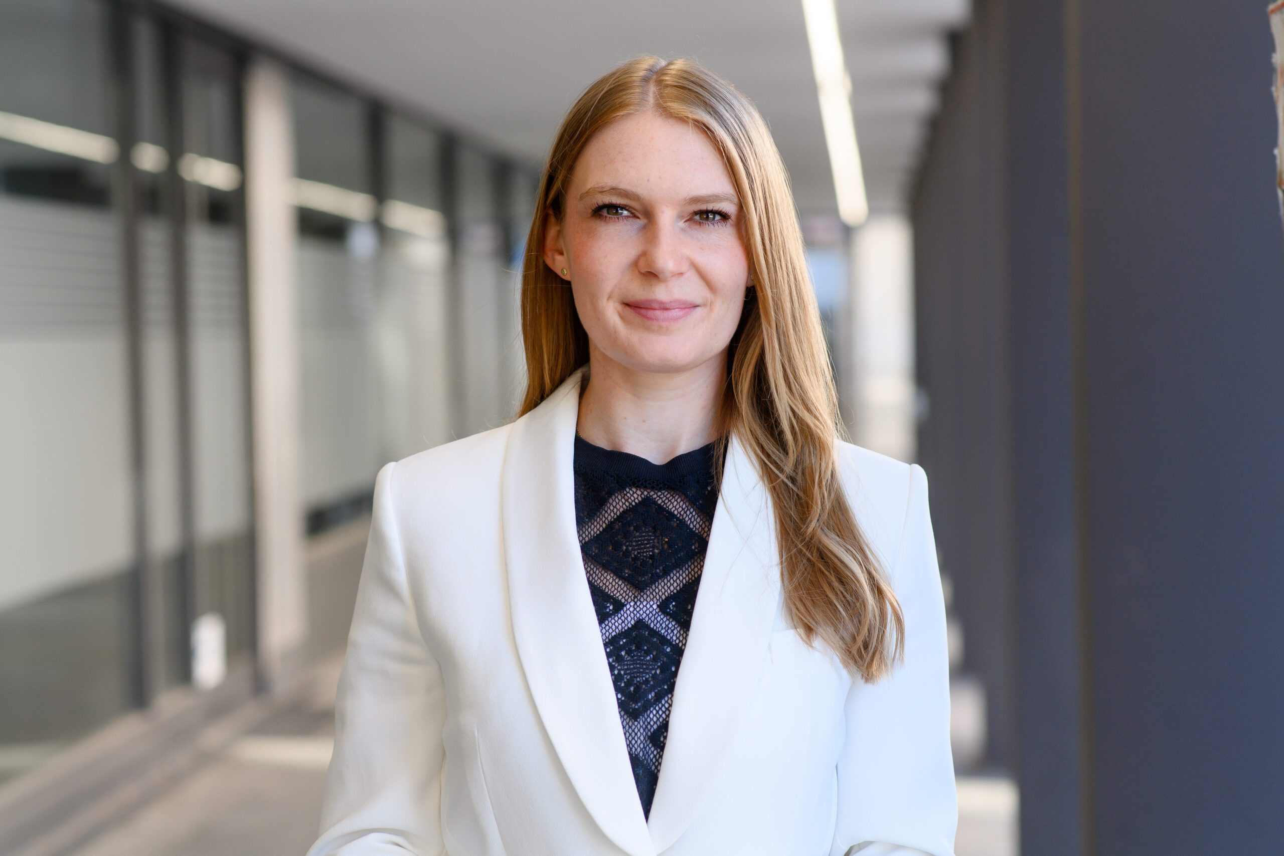 dr. Veronika Weber
